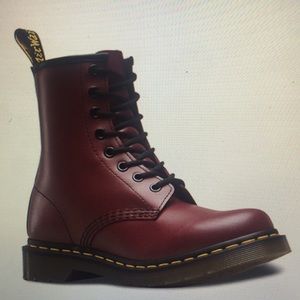 Dr Martens 1460 Smooth Lace up Boot in Cherry Red
